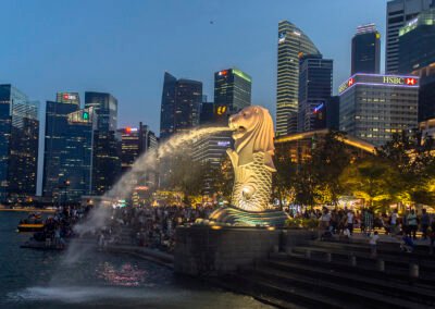 Singapore Crowds Cheer the Lion