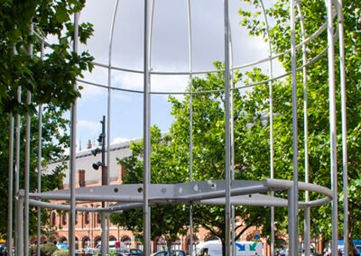 London - Bird Cage Swing